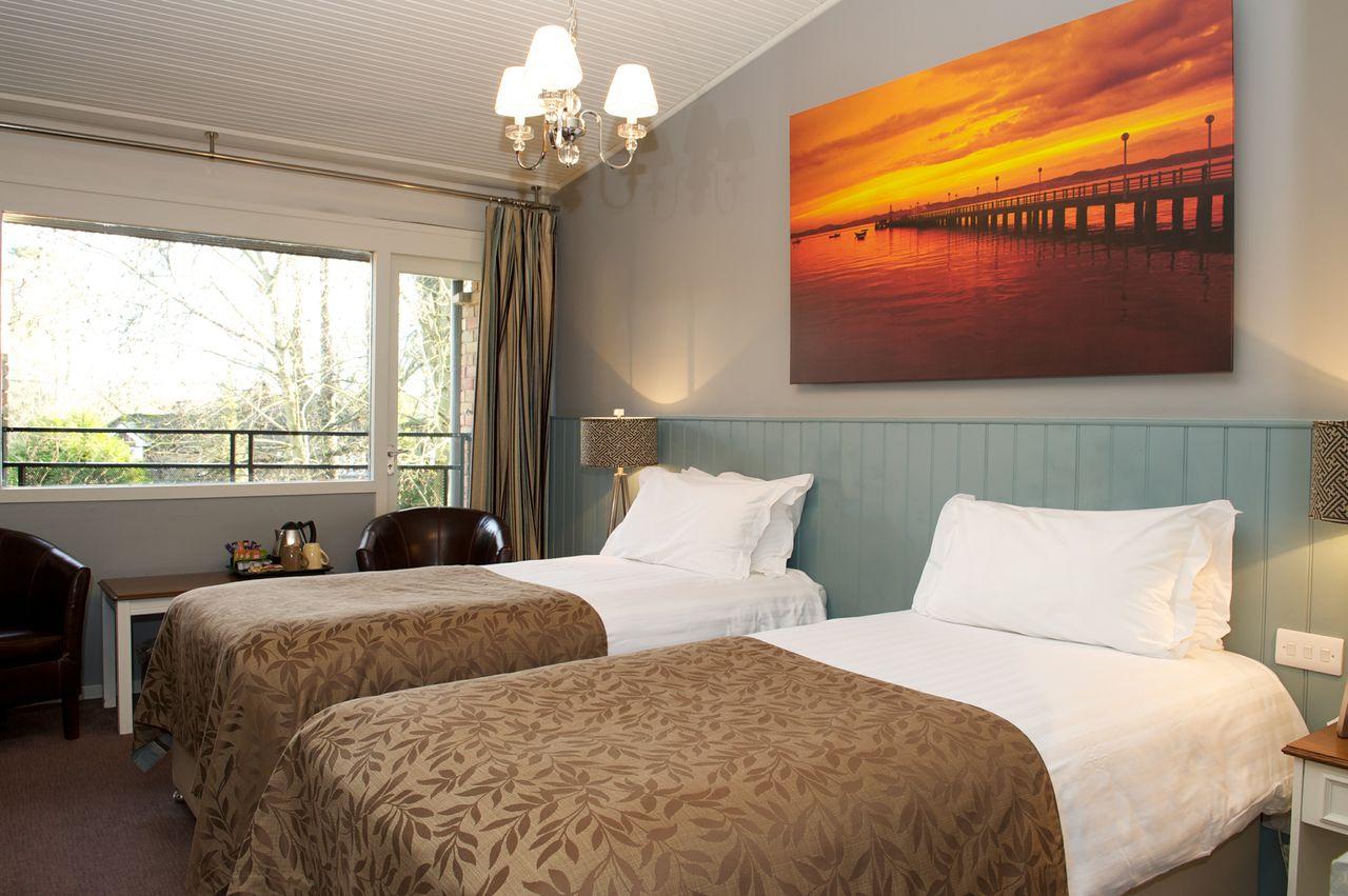 רומזי Potters Heron Hotel חדר תמונה