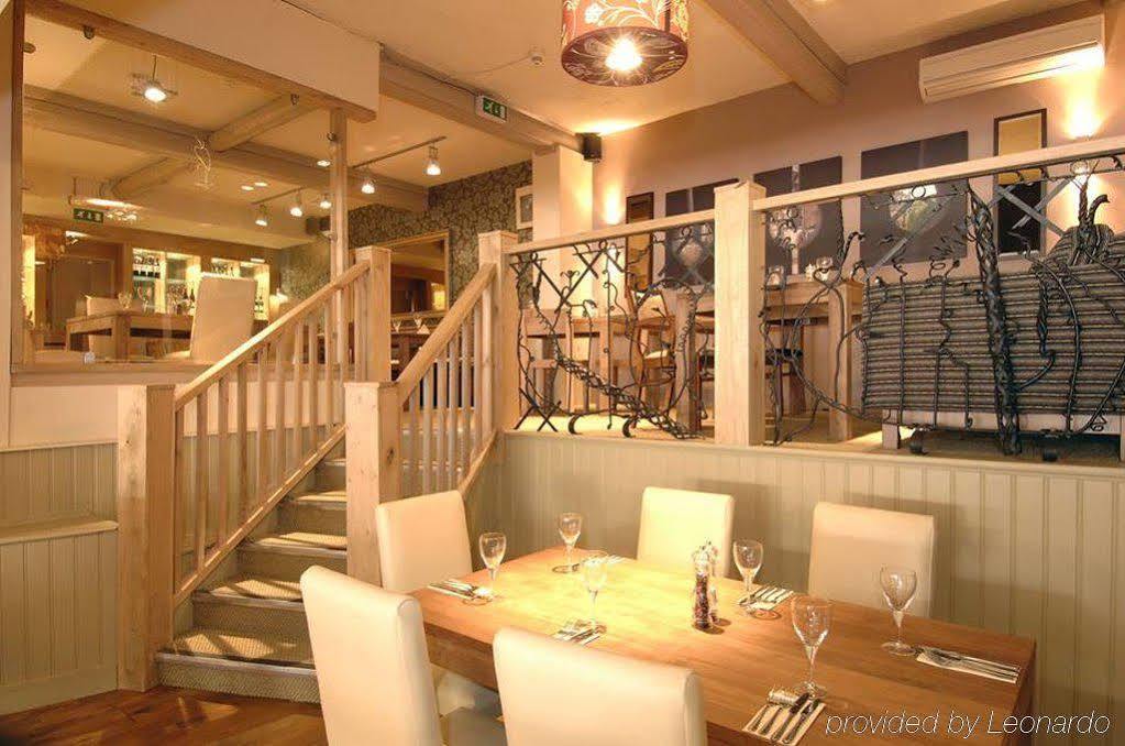 רומזי Potters Heron Hotel מראה חיצוני תמונה